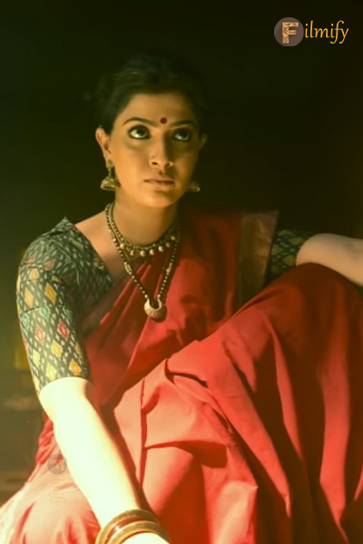 Varalaxmi Sarathkumar: Tollywood's lucky charm... But, murder has to happen..!