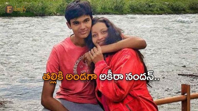 Akira Nandan comments on Renu Desai