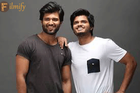 Devarakonda's fans lashed out at Bigg Boss fame