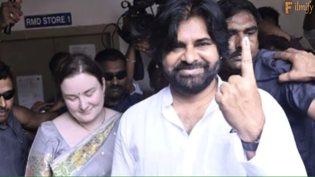Pawan Kalyan exercised the right to vote in Mangalagiri with his wife