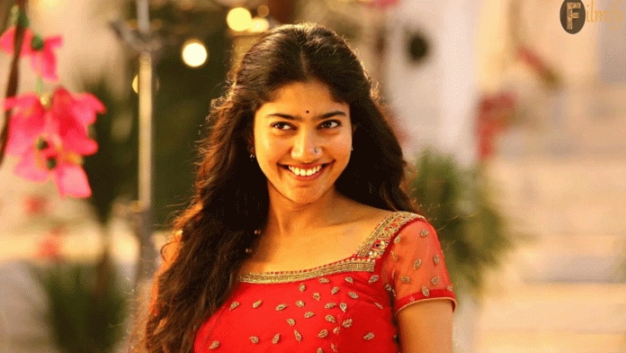 Who is the star director who called Sai Pallavi to the bedroom
