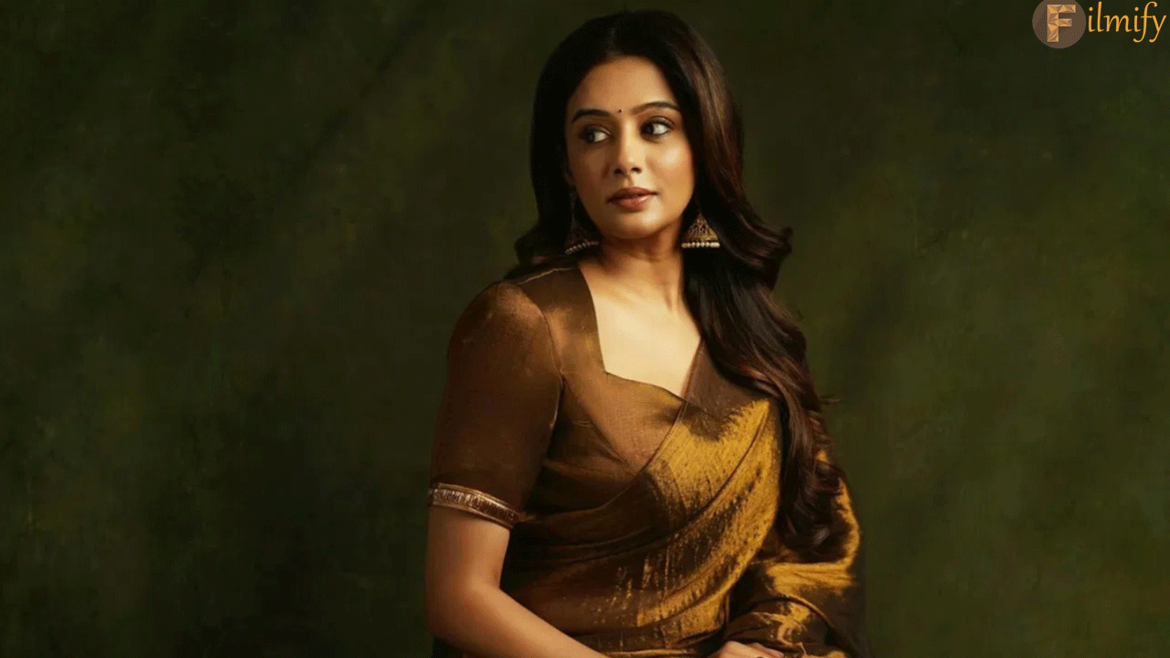 Priyamani's beauty is like a saree tied to an apsaras.. Age is just a number