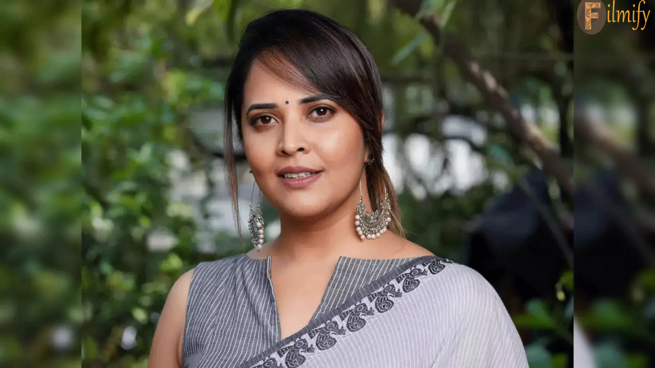 Anasuya, the bold beauty who is shaking with anger