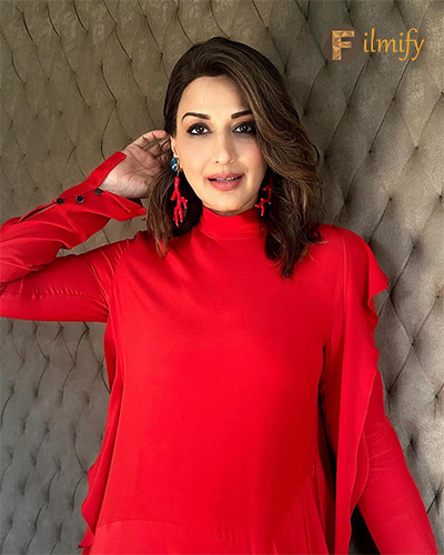 Unleashing Confidence: Sonali Bendre's Red Dress Power