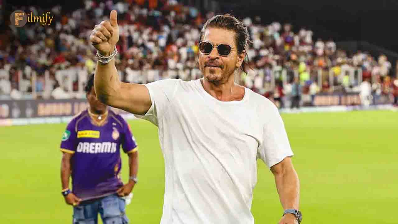 Sharukh Khan's watch is worth 4 crores