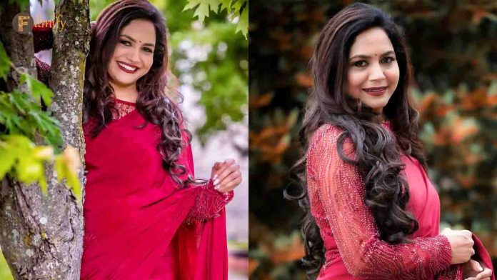 Singer Sunitha latest photoshoots viral on social media