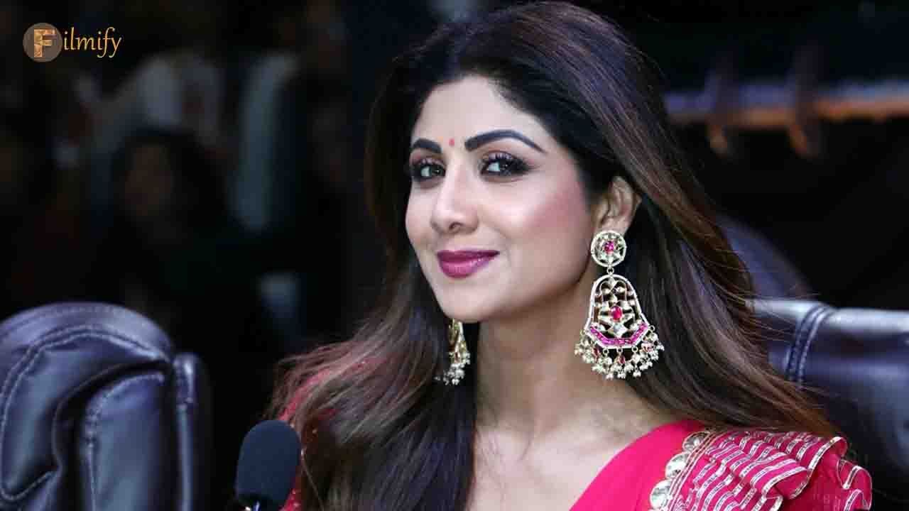 A case has been registered against Bollywood heroine Shilpa Shetty