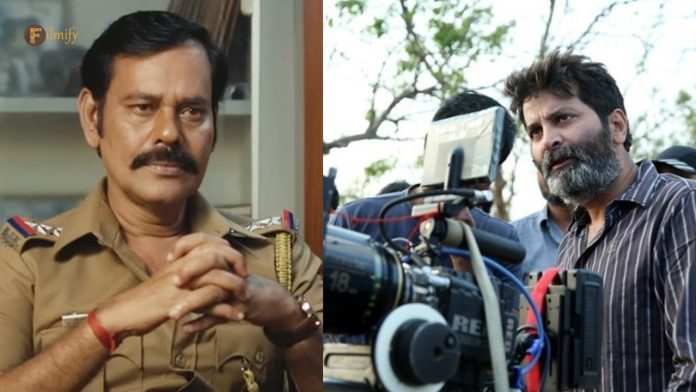 Do you know the relationship between the police officer and Trivikram in the movie Maharaja?