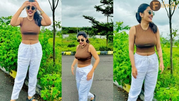 Supritha Naidu latest photos viral in social media