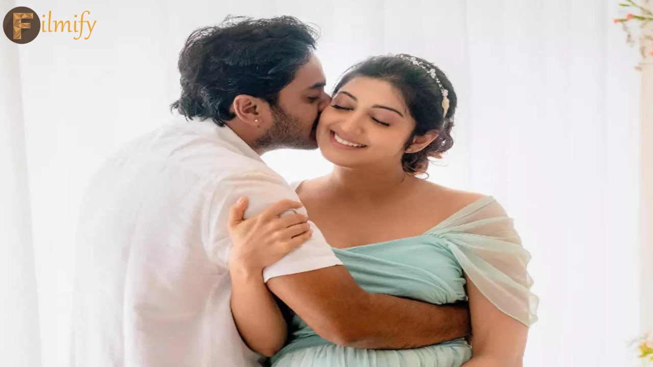 Praneetha Subhash: Invitation to Buji Babu soon.. Baby bump photos viral..!