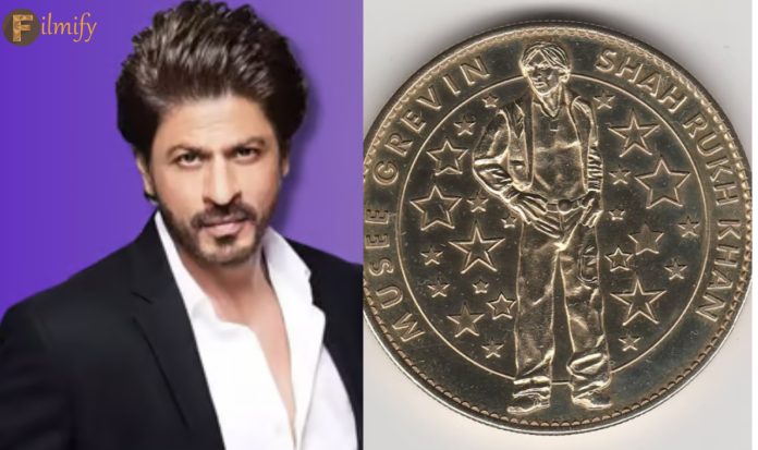 Shah Rukh Khan: King of Bollywood portrait on gold coin... Shahrukh is the first hero to achieve this feat