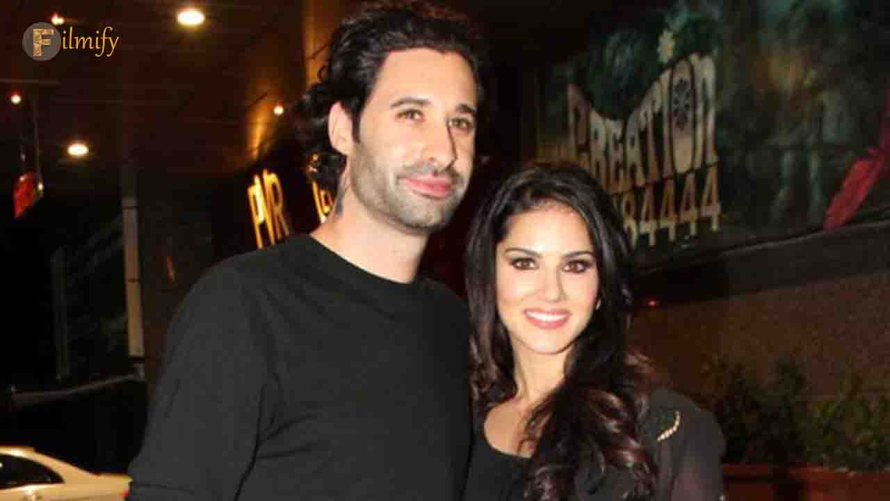 SunnyLeone who is successful in start struck cosmetics business