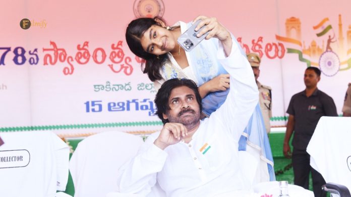 Wow what a cute moment, Pawan Kalyan's selfie with daughter