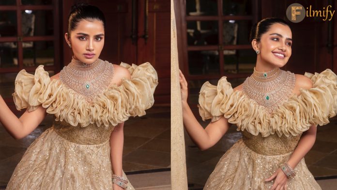 Anupama Parameswaran latest photos viral in social media