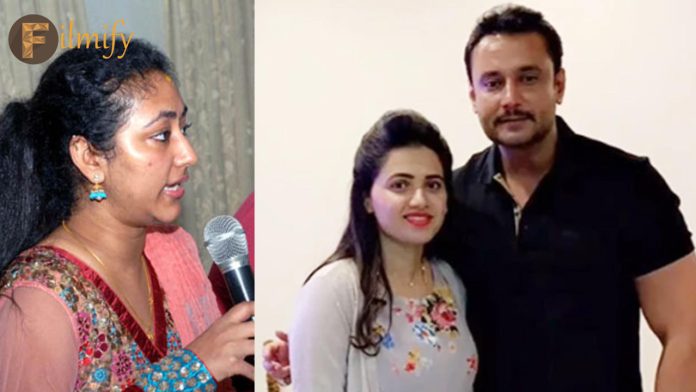 Darshan: By showing such videos..Pavitra subjugated my husband - Darshan's wife..!