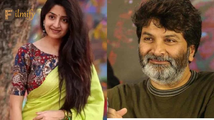 Poonam Kaur: Ask to Trivikram.. Poonam Kaur's Post Viral..!