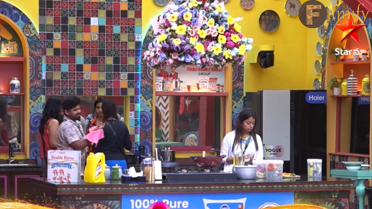 Contestants playing a double game in Bigg Boss .. fighting for food